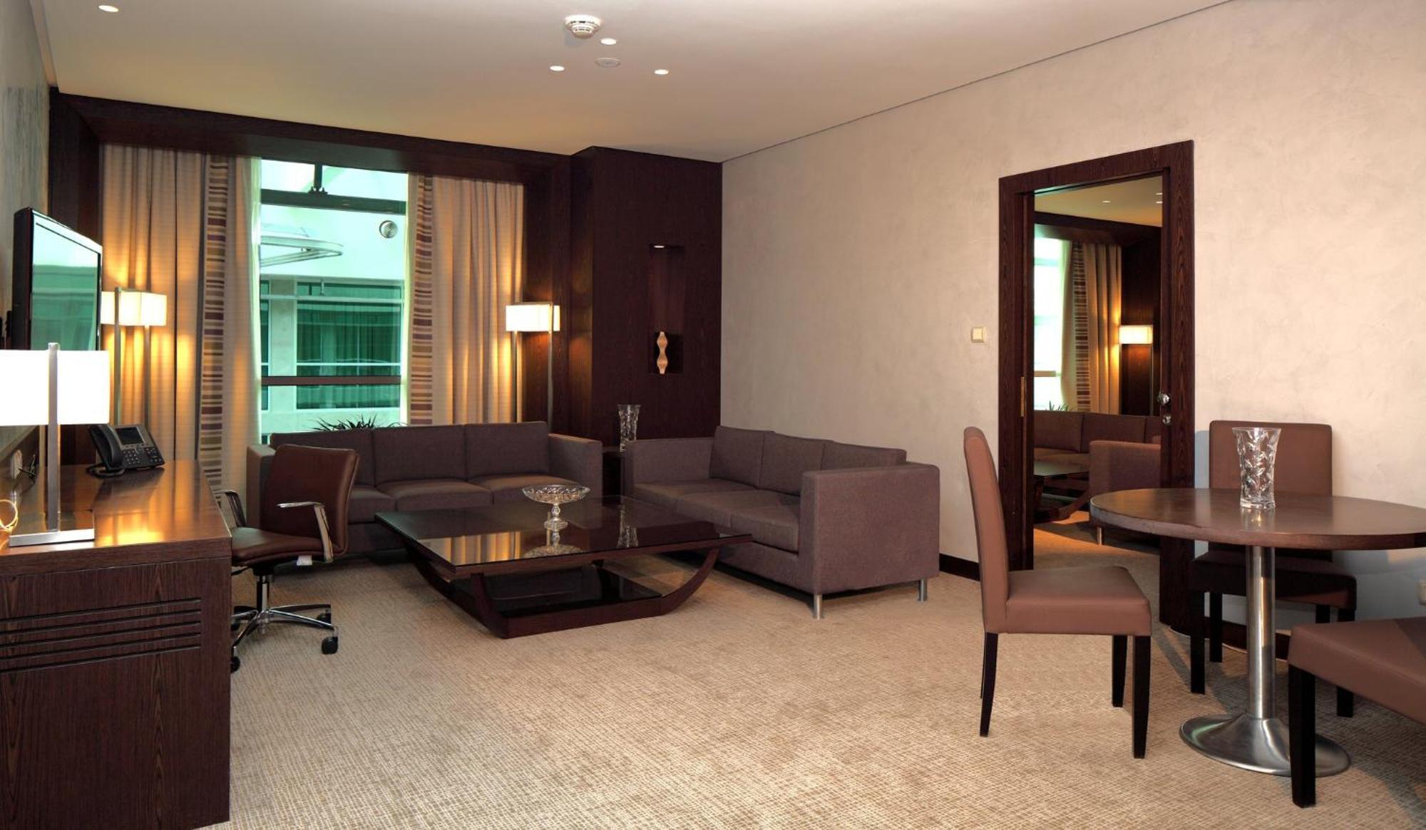 Holiday Inn Meydan By Ihg Ar Riyad Esterno foto